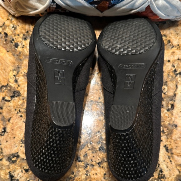 AEROSOLES Black Women's Heels - Picture 4 of 4